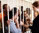 Angelina Jolie dans le centre de demandeurs d'asile à Malte en juin 2011