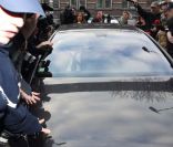 Dominique Strauss-Kahn arrive à la gendarmerie de Lille pour y être entendu dans l'affaire du Carlton, le 21 février 2012.