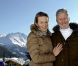  Toujours aussi unis, Mathilde et Philippe savent se retrouver rien qu'entre eux. 
 En vacances à Verbier (Suisse), le prince Philippe, la princesse Mathilde et leurs quatre enfants (Elisabeth, Gabriel, Emmanuel, Eléonore) ont pris la pose le 20 février 2012. 