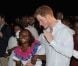 Prince Harry : Ivre de vie, il danse au Belize jusqu'à plus soif