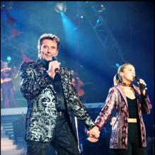 Johnny Hallyday et Sonia Lacen à Paris en juin 2000