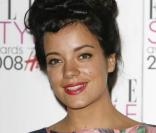 Lily Allen brune !