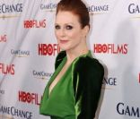 Julianne Moore, 51 ans, à l'avant-première de  Game Change , le 8 mars 2012 à Washington.