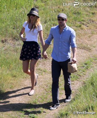 NOUVELLES DE RYAN REYNOLDS dans News/Evenements 814726-blake-lively-et-ryan-reynolds-vivent-0x414-3