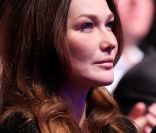 Carla Bruni au meeting de Nicolas Sarkozy à Marseille, le 15 février 2012.
