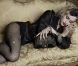 Alice Dellal, shootée par Karl Lagerfeld pour le sac Boy de Chanel.