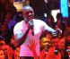 Akon : Un showman sensationnel devant un VIP Room plein à craquer