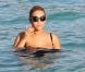  Beyonce, une sublime naiade, lorsqu'elle se baigne à Saint-Barthelemy le 9 avril 2012, en vacances avec Hey-Z et leur petite Blue Ivy.  