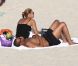  Moment de détente au soleil pour les amoureux Jay-Z et Beyoncé sur une plage de Saint-Barthelemy, le 9 avril 2012. Le couple est venu en vacances en compagnie de sa petite Blue Ivy.  