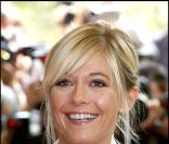 Flavie Flament souriante au temps des audiences fortes...