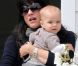 Selma Blair et son petit Arthur se câlinent dans les rues