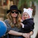 Rebecca Gayheart présente enfin sa petite Georgia