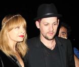 The Voice US : Nicole Richie s'invite à la fête auprès de son chéri et de Seal