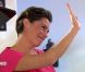Alessandra Sublet dans  C à Vous , sur France 5, le jeudi 17 mai 2012. Emue aux larmes quand Julien Clerc et son équipe lui disent au revoir...