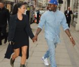 Kanye West et Kim Kardashian sortent de leur hôtel Athaneaum pour aller au restaurant Hakkasan, le 20 mai 2012 à Londres