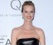 Eva Herzigova sexy dans une robe bustier noir et chaussée en Giuseppe Zanotti lors du gala de l'amfAR à l'hôtel du Cap Eden Roc. Cap d'Antibes, le 24 mai 2012.