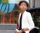 Willow Smith, 11 ans, se promène dans Paris avec sa mère Jada Pinkett Smith, le 12 mai 2012.