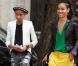 Willow Smith se promène dans Paris avec sa mère Jada Pinkett Smith, le 12 mai 2012.