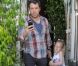 Jennifer Garner, très élégante, se balade avec son mari Ben Affleck et leur fille Violet, le 29 mai 2012