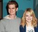 Andrew Garfield et Emma Stone dans une maison de la jeunesse et de la culture à Brooklyn, New York, le 26 juin, dans le cadre de l'initiative Be Amazing