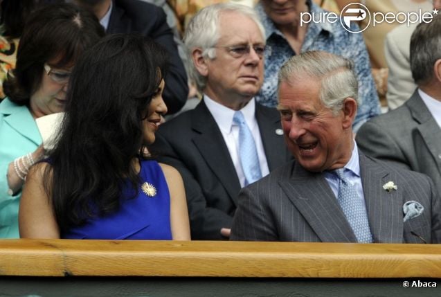 CASA REAL BRITÁNICA - Página 39 884111-le-prince-charles-en-compagnie-de-son-637x0-1