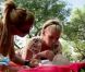 Amélie et son fils dans  Les Anges de la télé-réalité 4 , mercredi 18 avril 2012 sur NRJ 12