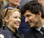 Kylie Minogue : Souriante et amoureuse pour assister à la victoire de Federer