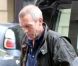 Hugh Laurie fait un peu de shooping avec son épouse avant d'assurer son concert au Grand Rex le 10 juillet 2012 à Paris 