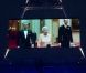 La Reine Elizabeth II et 007 pendant la cérémonie d'ouverture des Jeux Olympiques de Londres le 27 juillet 2012. Danny Boyle ( Slumdog Millionaire, Sunshine ) a été choisi pour mettre en scène l'événemenent.