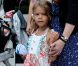 Jessica Alba et son mari Cash Warren se rendent au marché aux puces avec leurs deux filles Honor et Haven. New York, le 28 juillet 2012.