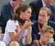 Kate Middleton et le prince William ont intensément suivi jeudi 2 août 2012 au vélodrome de Stratford la finale de la vitesse sur piste des Jeux olympiques, assistant au triomphe du trio britannique Philip Hindes-Chris Hoy-Jason Kenny. 