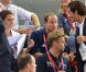 Kate Middleton et le prince William, salués ici par le prince Carl Philip de Suède, ont vibré jeudi 2 août 2012 au vélodrome de Stratford pour la médaille d'or du trio britannique Philip Hindes-Chris Hoy-Jason Kenny, champions de la vitesse sur piste aux Jeux olympiques.