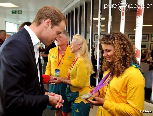 CASA REAL BRITÁNICA - Página 87 909610-the-duke-of-cambridge-talks-to-jess-637x0-2