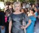 Jennie Garth en 2010, moulée dans une robe en lamé