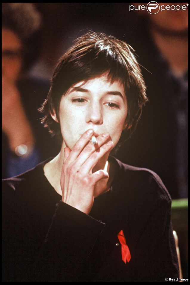 Charlotte Gainsbourg en 1994 sur le plateau du  Cercle de minuit.