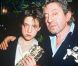 Charlotte Gainsbourg et son père Serge avec son César du meilleur espoir en 1986.