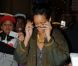 Arrivée perturbée à Gare du Nord pour Rihanna, suivie par une horde de fans et de photographes.