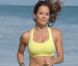 Exclusif - La sexy Brooke Burke Charvet entretient sa bonne forme durant une après-midi près du bungalow Svedka. Malibu, le 4 septembre 2012.