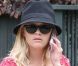 L'actrice Reese Witherspoon, enceinte, se balade dans les rues de Brentwood, le 11 septembre 2012