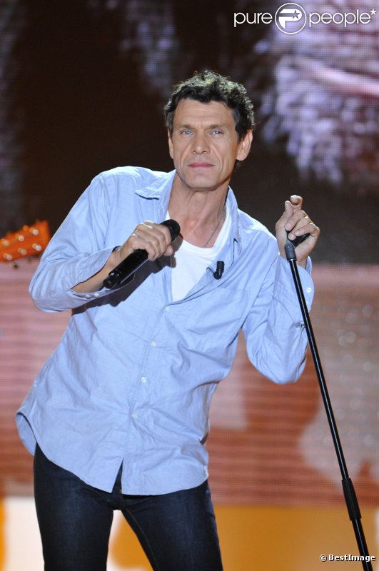 Marc Lavoine à l'enregistrement de  Vivement Dimanche , mercredi 19 septembre. L'émission sera diffusé dimanche 23 septembre par France 2.