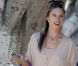 Alessandra Ambrosio et sa fille Anja s'accordent un moment de détente entre filles dans un parc de Los Angeles. Le 19 septembre 2012