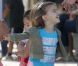 Anja, fille d'Alessandra Ambrosio, fait le show dans un parc de Los Angeles. Le 19 septembre 2012