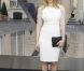 Scarlett Johansson, superbe en total look blanc lors du cocktail Tod's à Paris le 1er octobre 2012 à l'ambassade d'Italie