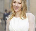 Scarlett Johansson et Sonia Rolland unies pour une soirée italienne