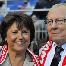 Martine Aubry et son père Jacques Delors, à Paris, le 14 mai 2011.