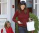Jennifer Garner fait des courses à Los Angeles avec sa fille Seraphina, le mercredi 3 octobre 2012.