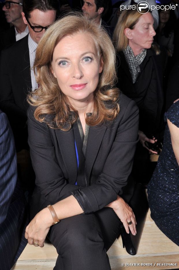Valérie Trierweiler au défilé Saint Laurent Paris, le 1er octobre 2012.