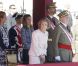 Le roi Juan Carlos d'Espagne, entouré du prince Felipe, de la reine Sofia, de la princesse Letizia, de l'infante Cristina et des infantes Pilar et Margarita, présidait le 1er octobre 2012 à Madrid la remise de la Croix du mérite collectif au régiment de cavalerie Alcantara.