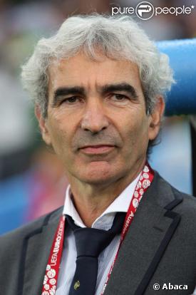 Raymond Domenech peut compter sur de précieuses amitiés dans ces temps difficiles...