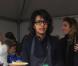 Audrey Pulvar participe au service du curry géant cuisiné avec des légumes destinés à être jetés, pour dénoncer le gaspillage alimentaire, à Paris, le samedi 13 octobre 2012.